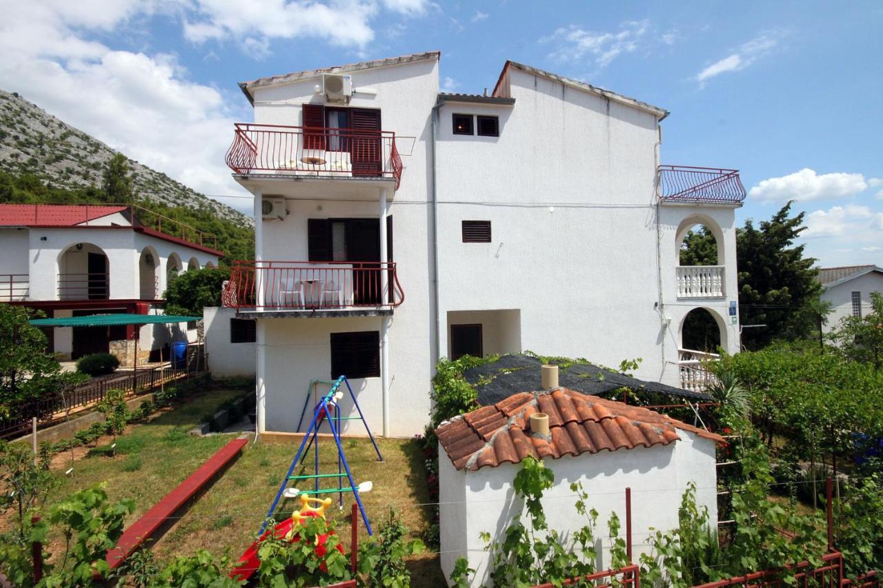 Apartments With A Parking Space Starigrad, Paklenica - 6431 Starigrad Paklenica Exterior foto